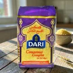 Medina Market Dari Vollkorn Couscous in einer violetten 500g Packung mit traditionellem marokkanischem Design